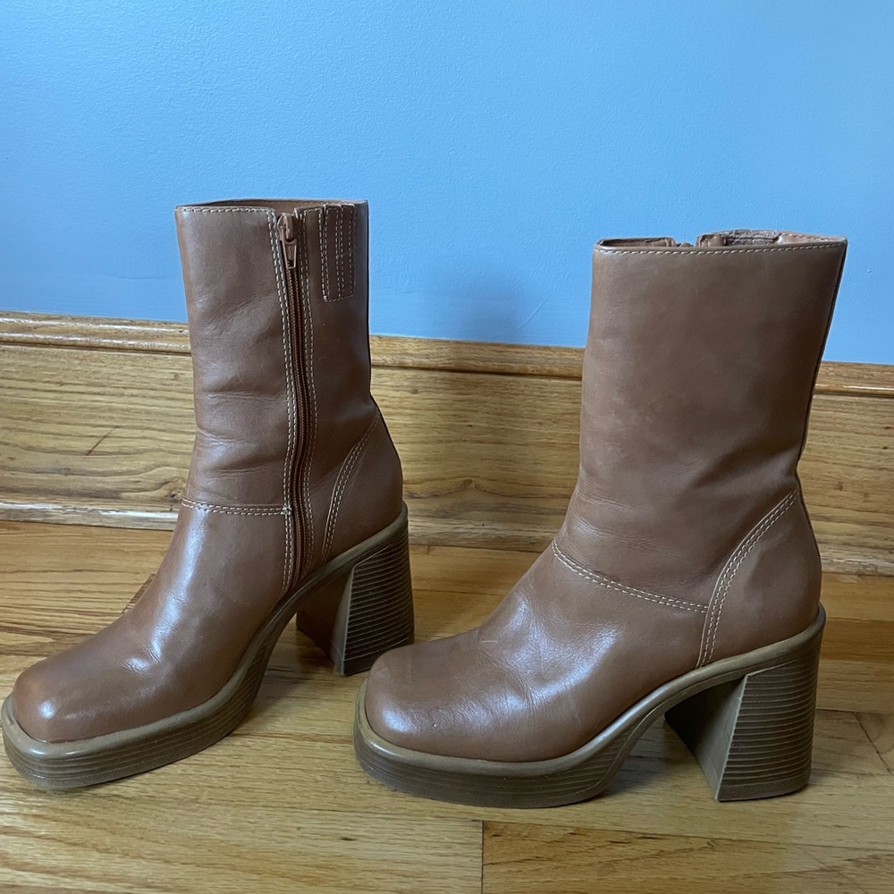 Steve Madden Fantsie booties. Worn 2-3 times, good condition.